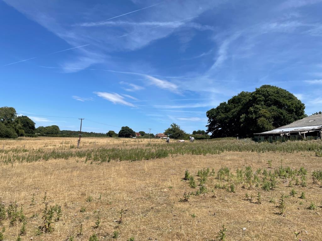 Lot: 126 - FREEHOLD LAND EXTENDING TO ALMOST 8.5 ACRES - 